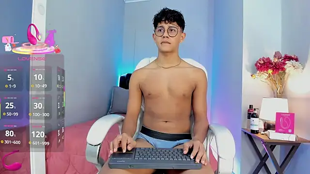 Snapshot of Dawn16_ chatting on February 6, 9:07 pm Dawn16 online show from February 6, 9:07 pm