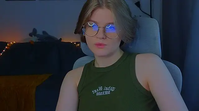  JessieVibes online show from October 24, 12:45 pm