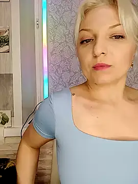 Snapshot of Anesteishen chatting on February 18, 6:26 pm Anesteishen online show from February 18, 6:26 pm