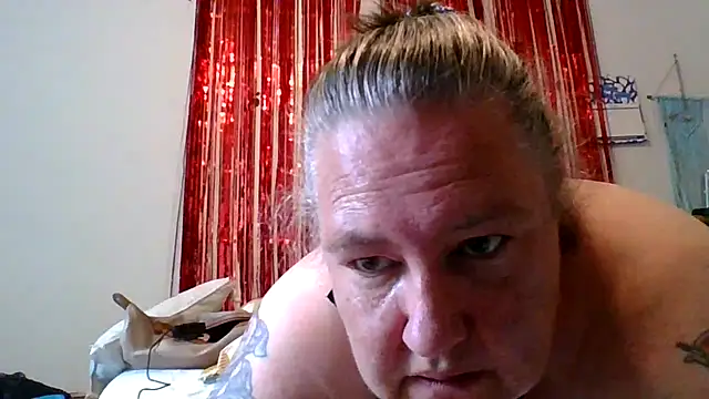 Snapshot of k1w1bbw chatting on February 6, 5:46 am k1w1bbw online show from February 6, 5:46 am