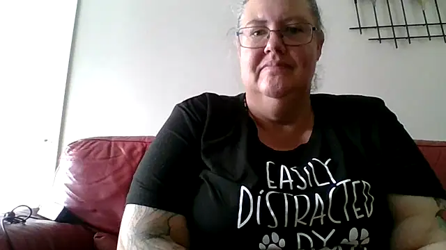 Snapshot of k1w1bbw chatting on February 15, 2:37 am k1w1bbw online show from February 15, 2:37 am