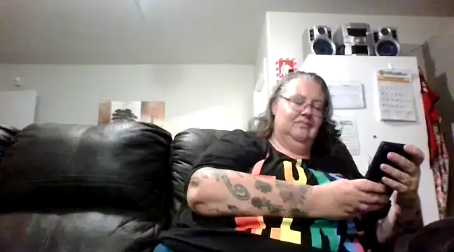 Snapshot of k1w1bbw chatting on February 17, 8:19 am k1w1bbw online show from February 17, 8:19 am