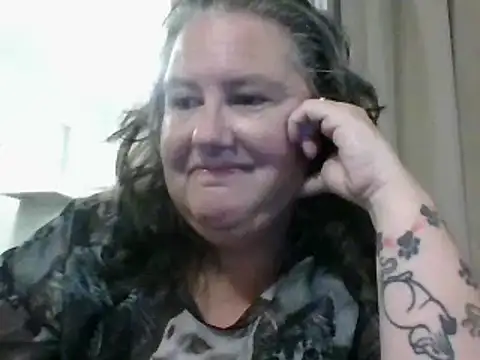 Snapshot of k1w1bbw chatting on March 2, 7:32 am k1w1bbw online show from March 2, 7:32 am