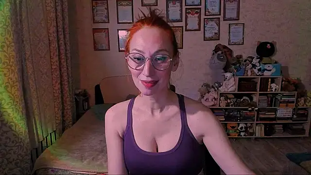 Snapshot of red_rocco chatting on February 9, 4:40 pm red rocco online show from February 9, 4:40 pm
