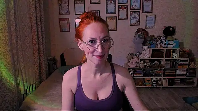 Snapshot of red_rocco chatting on February 9, 7:52 pm red rocco online show from February 9, 7:52 pm