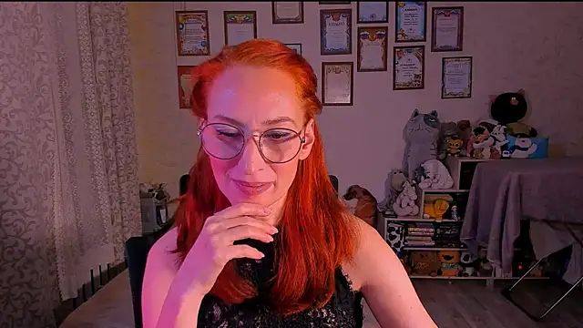 Snapshot of red_rocco chatting on March 8, 4:39 pm red rocco online show from March 8, 4:39 pm