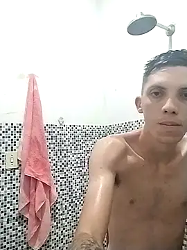 Snapshot of welitonzz28 chatting on May 12, 10:29 pm welitonzz28 online show from May 12, 10:29 pm