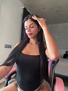 Snapshot of Rosariolovex chatting on February 19, 4:00 pm Rosariolovex online show from February 19, 4:00 pm