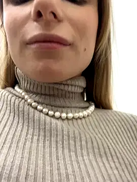 LanaSparks online show from September 18, 4:25 am