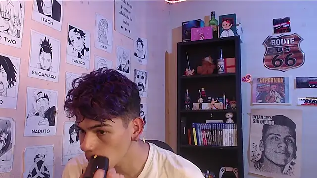 Snapshot of Mickey_Magic chatting on February 6, 4:21 am Mickey Magic online show from February 6, 4:21 am