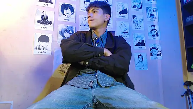 Snapshot of Mickey_Magic chatting on February 13, 10:34 am Mickey Magic online show from February 13, 10:34 am