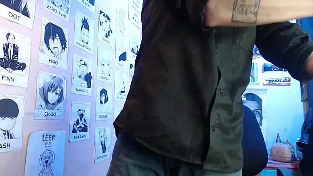 Snapshot of Mickey_Magic chatting on February 15, 5:09 am Mickey Magic online show from February 15, 5:09 am