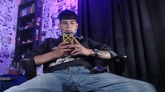 Mickey Magic online show from November 20, 4:34 am