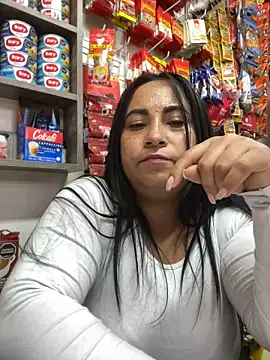 Snapshot of Miia_Jazmin chatting on February 16, 6:10 pm Miia Jazmin online show from February 16, 6:10 pm