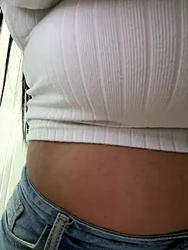 Snapshot of Miia_Jazmin chatting on October 18, 2:07 pm Miia Jazmin online show from October 18, 2:07 pm