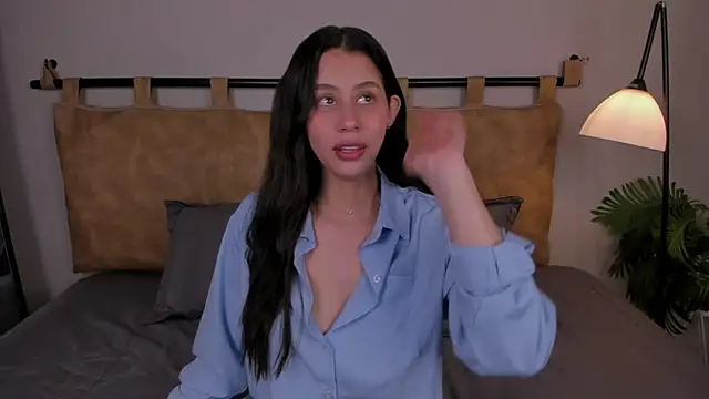 Snapshot of hannah_brady chatting on September 24, 10:35 pm hannah brady online show from September 24, 10:35 pm