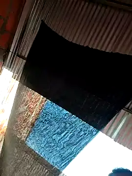 Snapshot of Zoe_Sweett18 chatting on November 8, 12:27 pm Zoe Sweett18 online show from November 8, 12:27 pm