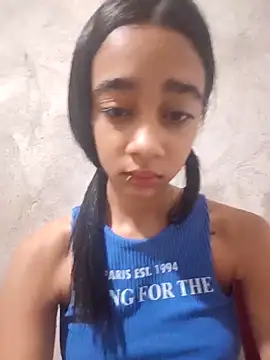 Snapshot of Zoe_Sweett18 chatting on November 28, 12:41 pm Zoe Sweett18 online show from November 28, 12:41 pm