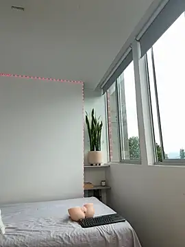 Snapshot of XavierColeman chatting on June 4, 9:32 pm XavierColeman online show from June 4, 9:32 pm
