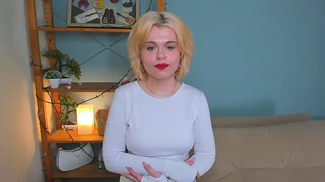 ElviaCrock online show from January 20, 1:00 pm