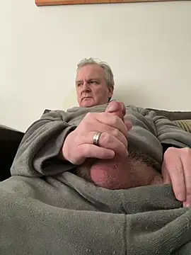 Paolo7619 online show from April 13, 7:14 am