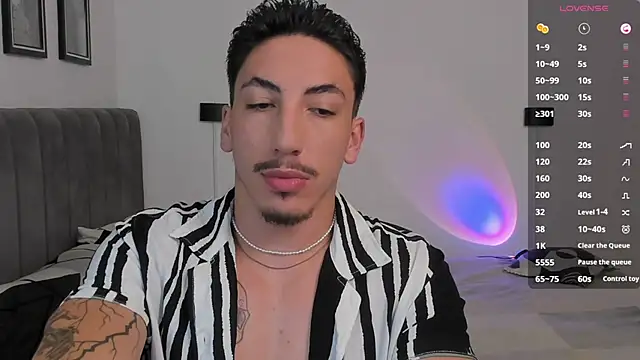 dylanspencer28 online show from February 18, 8:14 pm