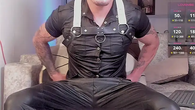 dylanspencer28 online show from January 8, 11:18 pm