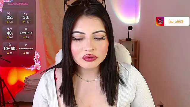 Snapshot of isabella1616 chatting on September 26, 2:26 am isabella1616 online show from September 26, 2:26 am