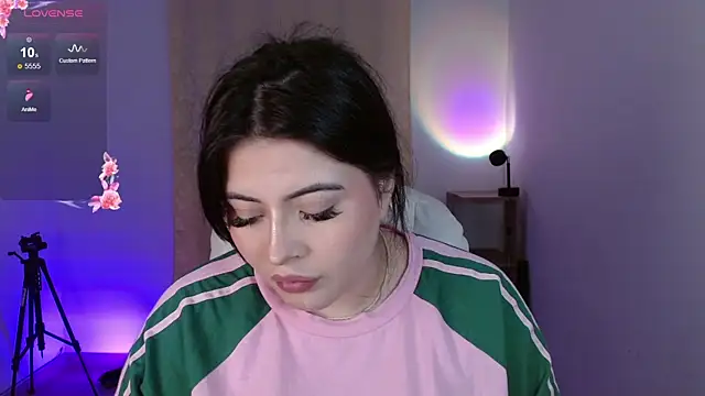 Snapshot of isabella1616 chatting on August 9, 3:34 am isabella1616 online show from August 9, 3:34 am