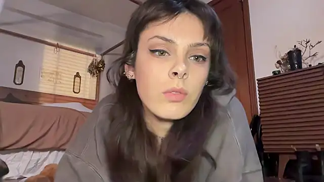 Snapshot of bunnierotten chatting on February 20, 2:07 am bunnierotten online show from February 20, 2:07 am