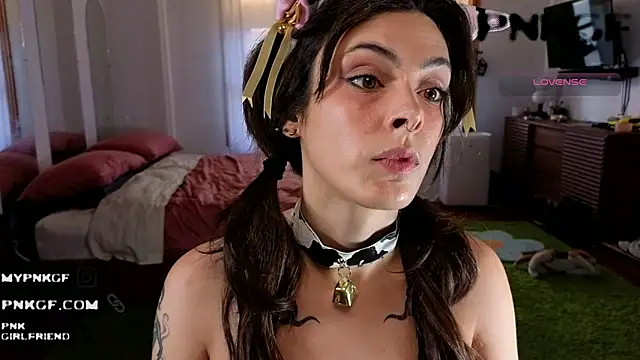 Snapshot of bunnierotten chatting on October 7, 12:30 am bunnierotten online show from October 7, 12:30 am