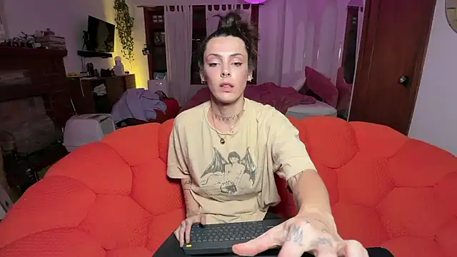 bunnierotten online show from December 18, 5:13 am