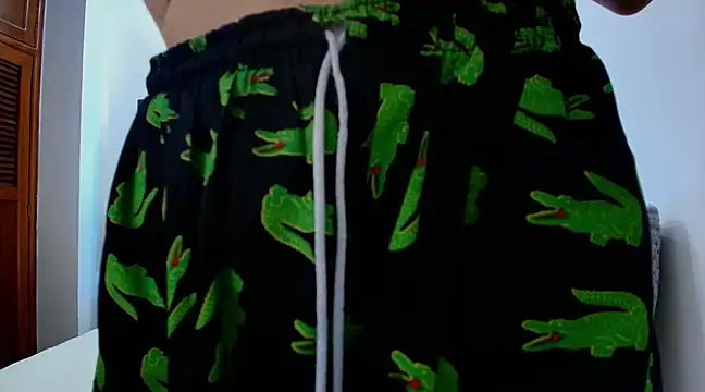 Snapshot of wolfandsky chatting on March 15, 2:45 pm wolfandsky online show from March 15, 2:45 pm