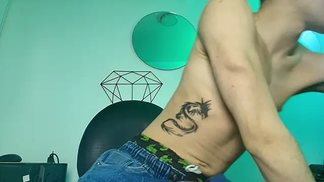 Snapshot of wolfandsky chatting on October 23, 11:31 am wolfandsky online show from October 23, 11:31 am