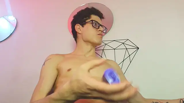 Snapshot of wolfandsky chatting on October 28, 11:47 am wolfandsky online show from October 28, 11:47 am