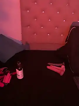 yelicampbell online show from March 7, 3:19 am