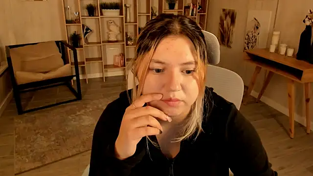 DiaAngell online show from September 19, 2:13 am