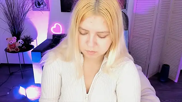 DiaAngell online show from November 22, 9:47 pm