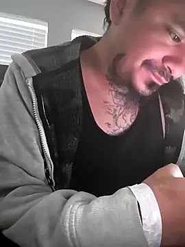 Snapshot of Burrrucecold00 chatting on February 22, 9:48 pm Burrrucecold00 online show from February 22, 9:48 pm