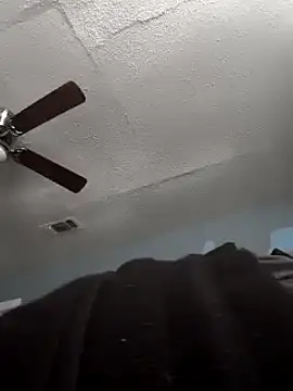 Snapshot of Burrrucecold00 chatting on February 23, 7:28 pm Burrrucecold00 online show from February 23, 7:28 pm