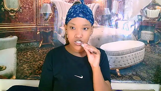 EroticSexyPrada online show from February 16, 6:53 am