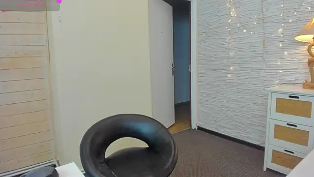 Misty  Fox online show from January 25, 2:58 am