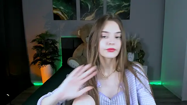 Snapshot of RayWillliams chatting on February 5, 12:20 am RayWillliams online show from February 5, 12:20 am