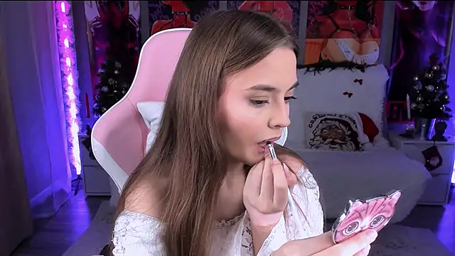 Snapshot of RayWillliams chatting on December 21, 6:26 pm RayWillliams online show from December 21, 6:26 pm