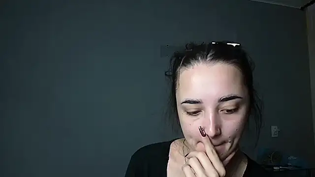 Eva Gloryy online show from December 5, 3:41 pm