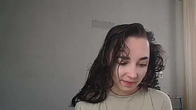 Snapshot of Eva_Gloryy chatting on February 14, 12:46 pm Eva Gloryy online show from February 14, 12:46 pm