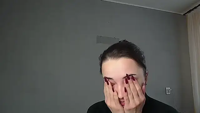 Snapshot of Eva_Gloryy chatting on February 22, 1:31 pm Eva Gloryy online show from February 22, 1:31 pm