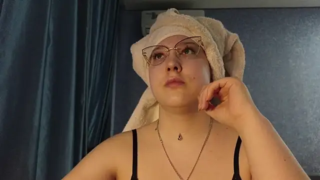 HotBrandyX online show from April 5, 12:24 pm