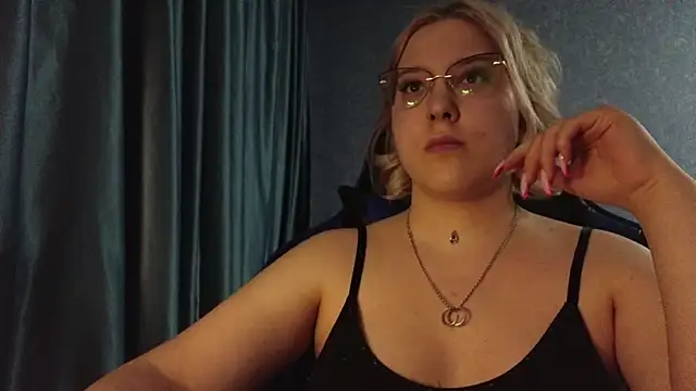 HotBrandyX online show from April 15, 1:29 pm