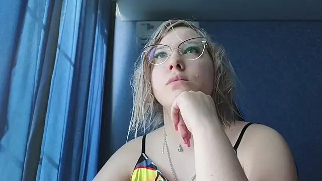 HotBrandyX online show from April 24, 5:21 am